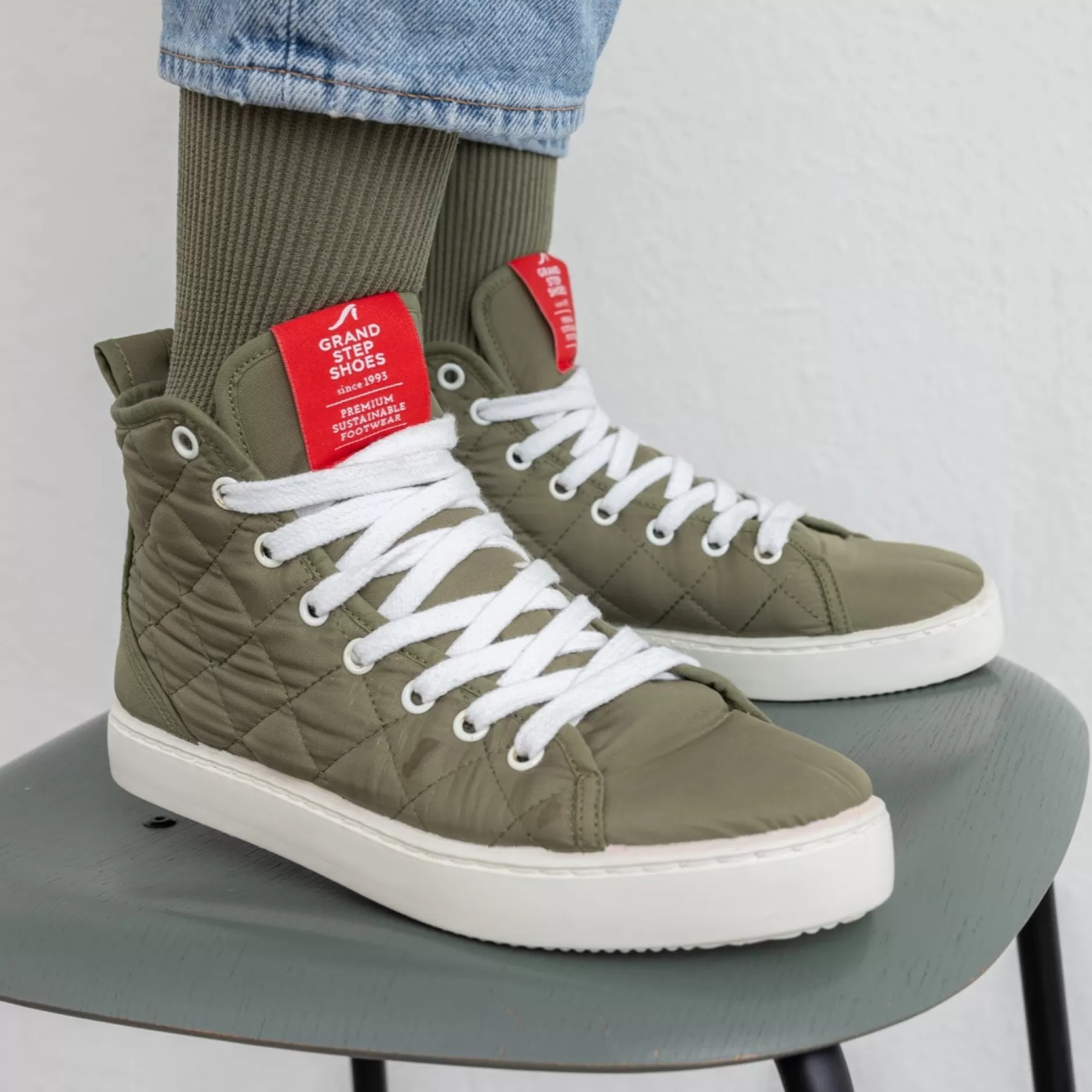 Boots*Grand Step Isa Olive Padded Sneaker