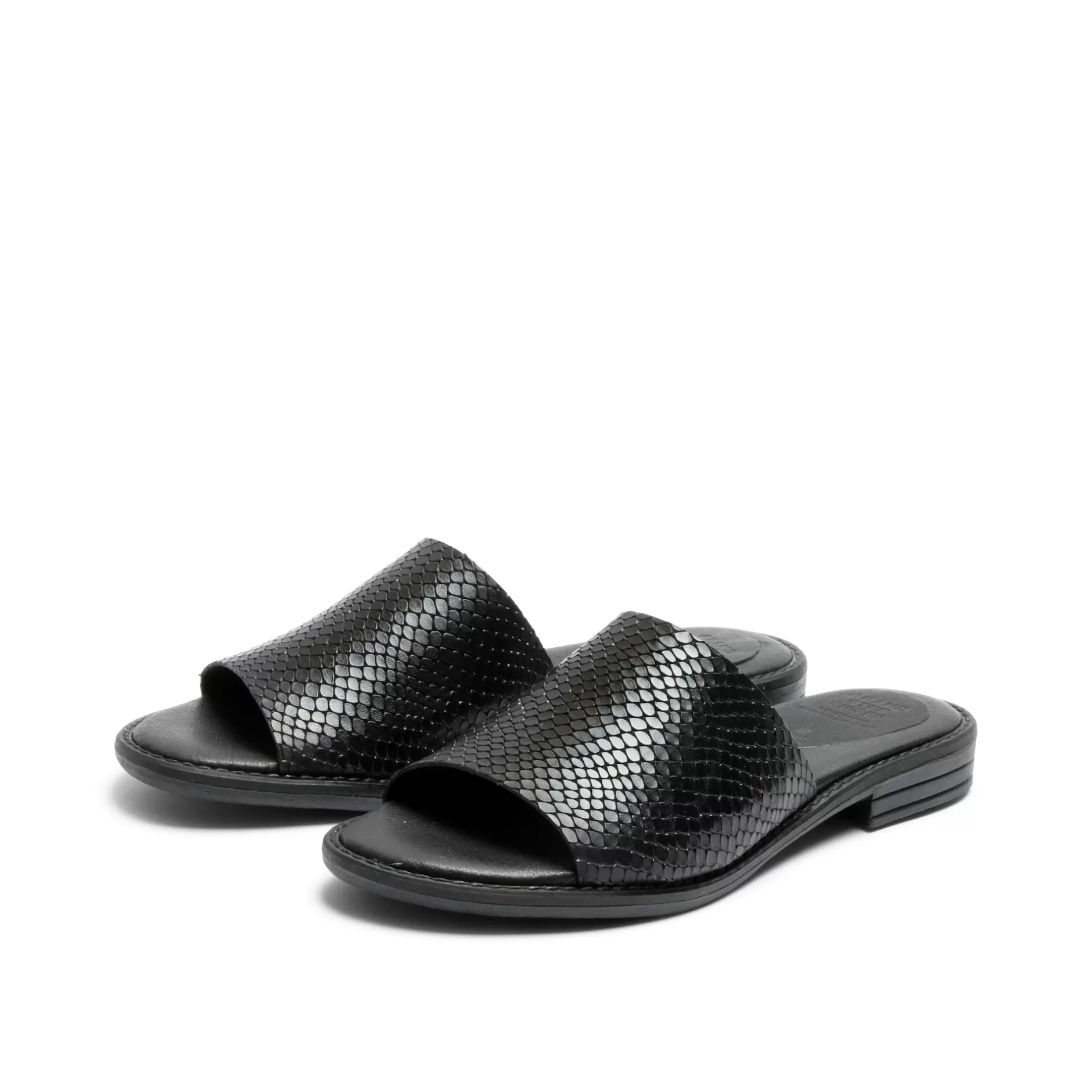 Shoes*Grand Step Kaja Leather Sandal Snake Black