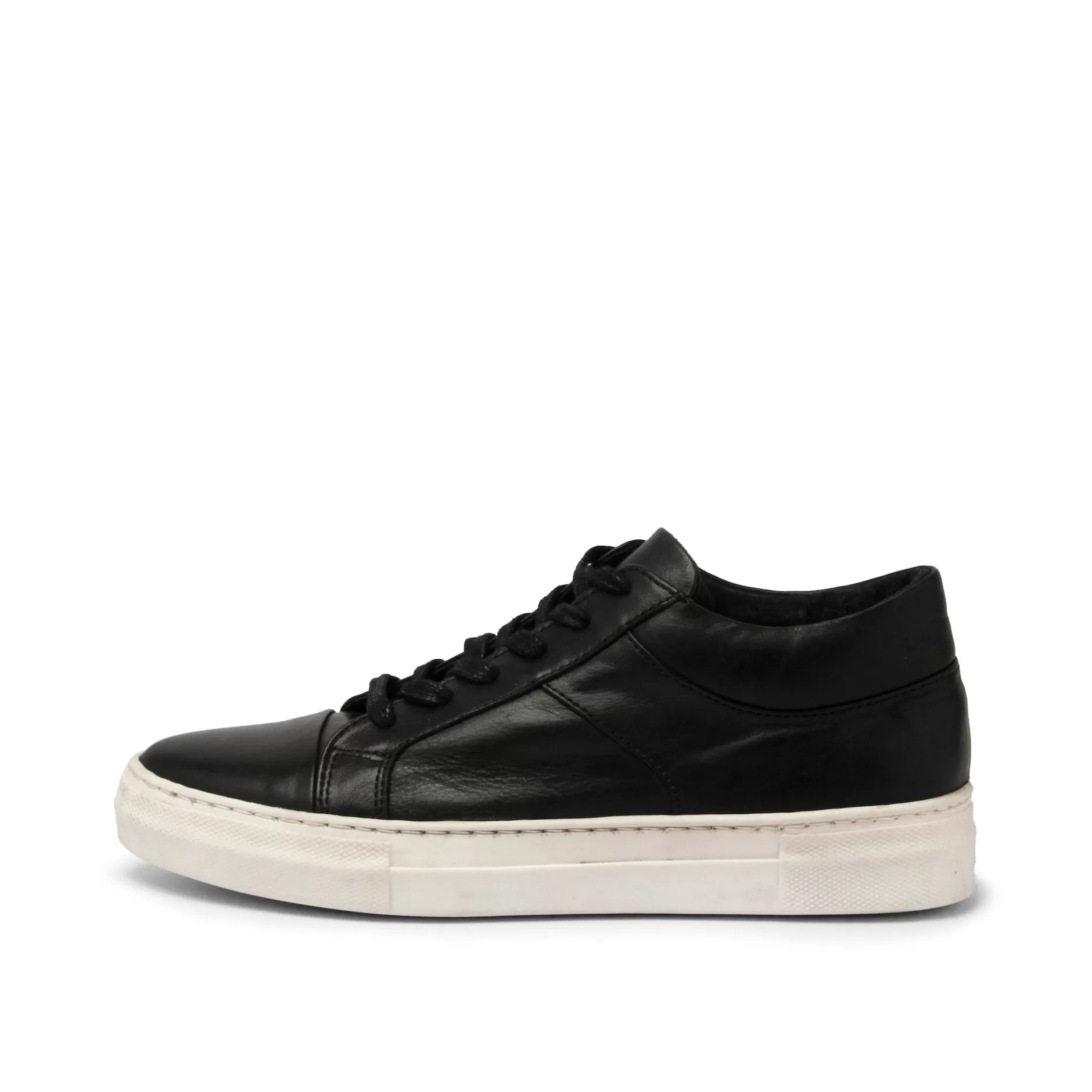 Sneakers*Grand Step Scarlett Nappa Black Sneaker