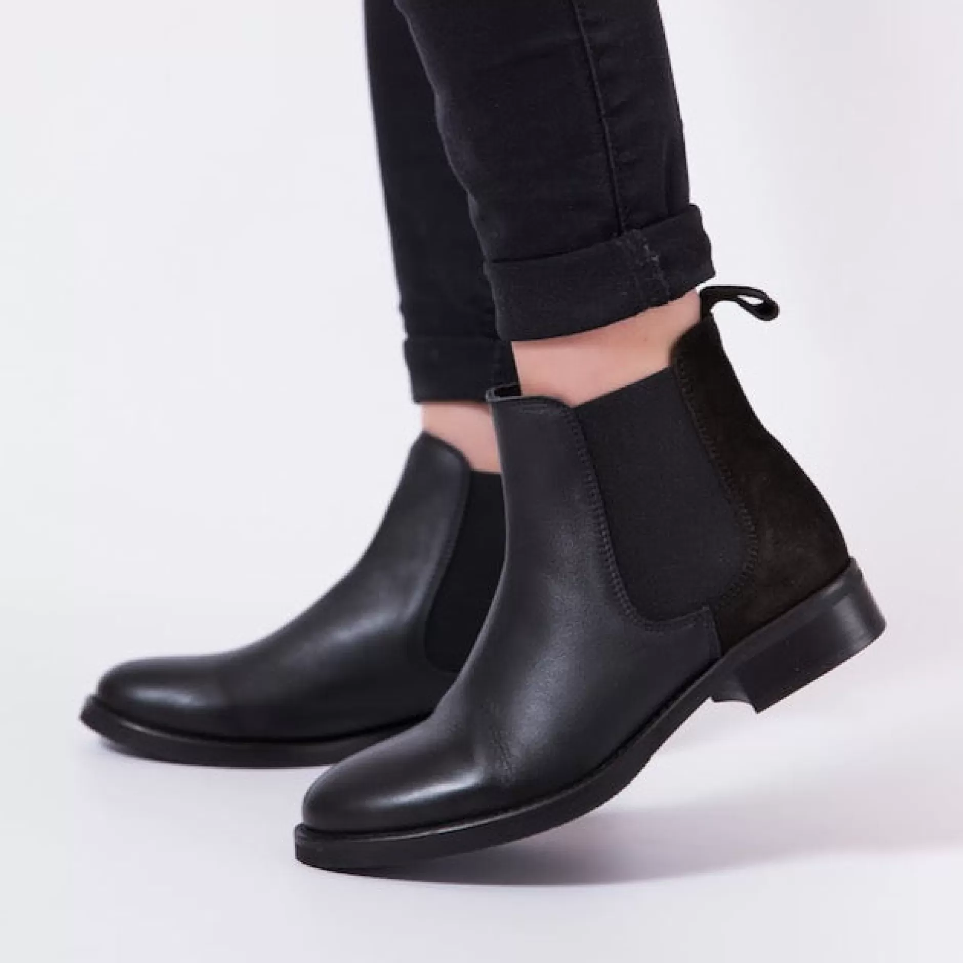 Boots*Grand Step Stella Black Chelsea Bootie