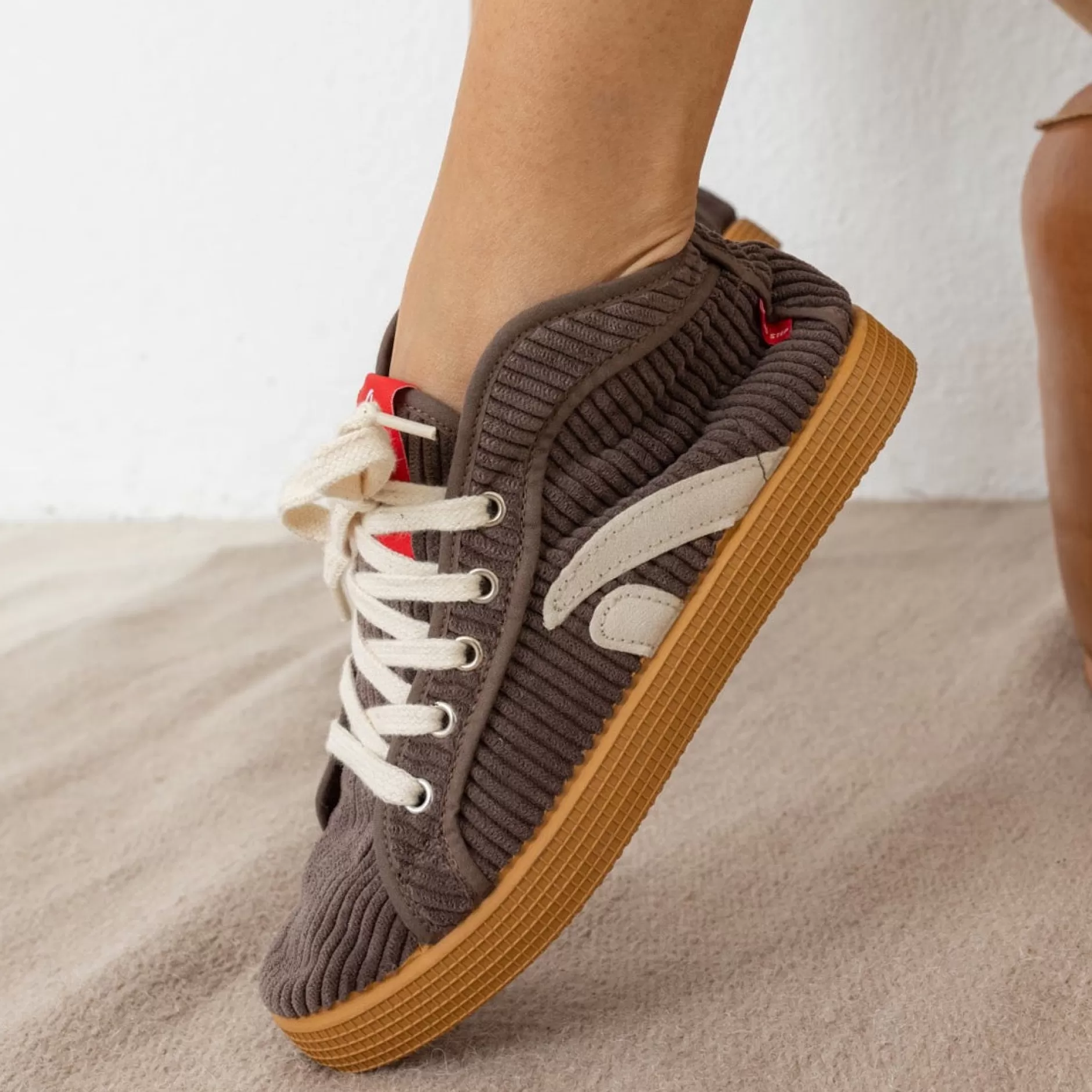 Sneakers*Grand Step Taylor Cord Coffe Sneaker